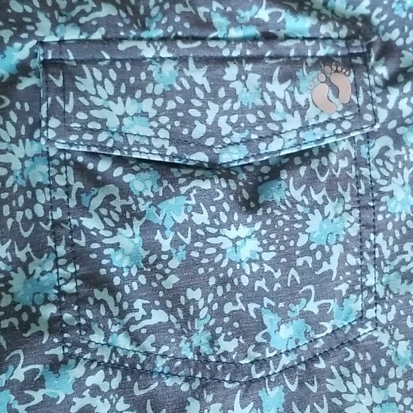 Hang Ten Board Shorts - Picture 3 of 6